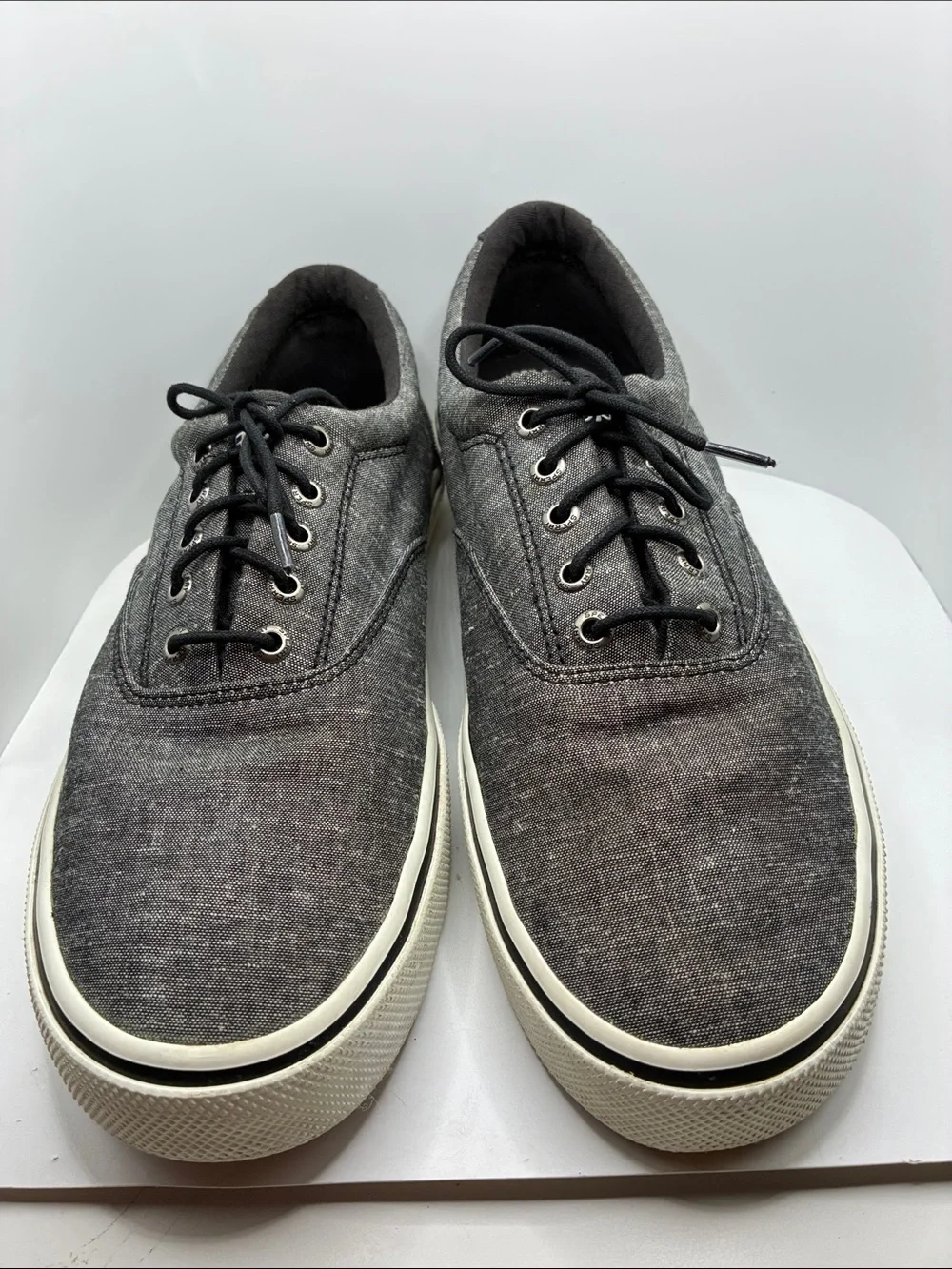 Sperry mens shoe